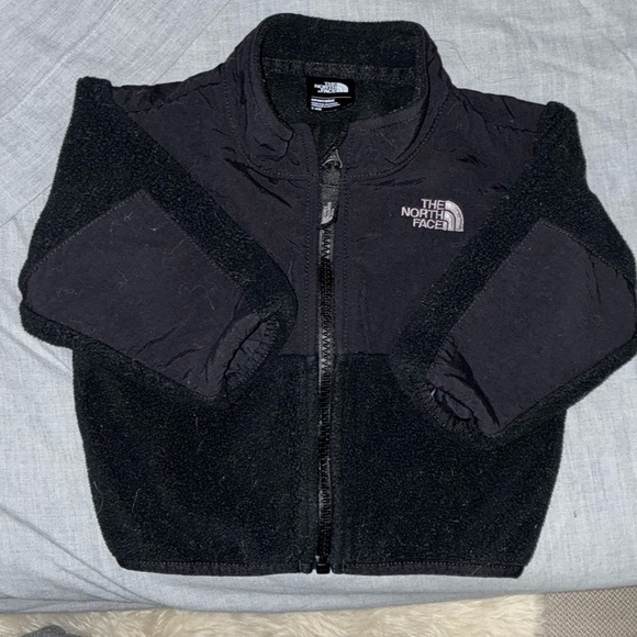 Black north face 3-6 months for my baby up to 9 months old - Picture 1 of 3